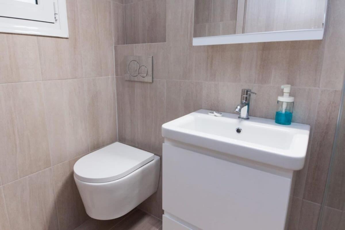 Brand New 2 Bedroom Haven Apt In Galatsi Athen Eksteriør billede